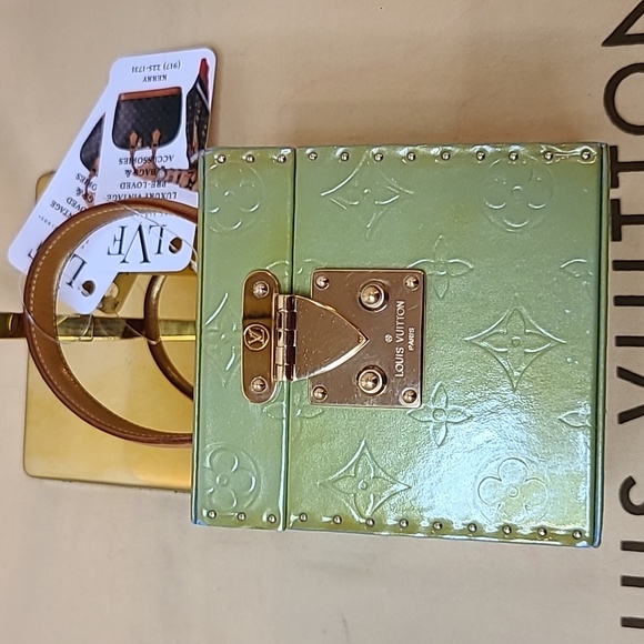 LOUIS VUITTON VINTAGE 1998 MONOGRAM VERNIS BLEECKER POUCH GREEN/BLUE STUNNING! - Picture 11 of 17